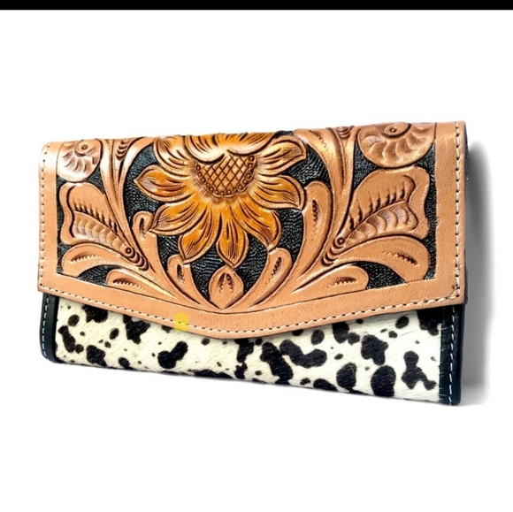 HANDMADE GENUINE LEATHER FAIR TRADE SUNFLOWER CARVED WALLET - Picture 2 of 5